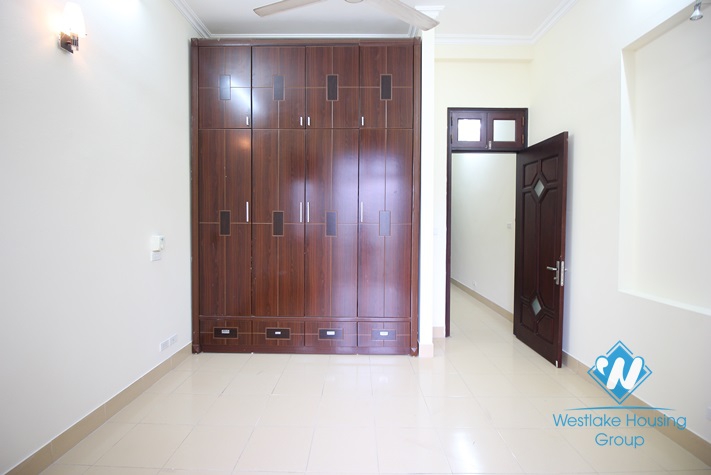 Affordable and lovely 4 bedroom house for rent in Tay Ho